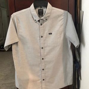 Boys gently used short sleeve button up shirt size XL..